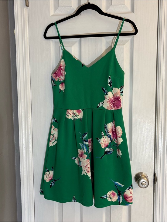 Dresses & Skirts - Monteau Y2K Green Floral A-Line Mini Dress Women's Size Large V-Neck Pleated.